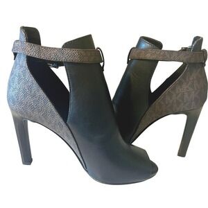 Michael Kors Womens High Heel Size 5.5‎ Black & Brown Peep-toe Monogram Buckle